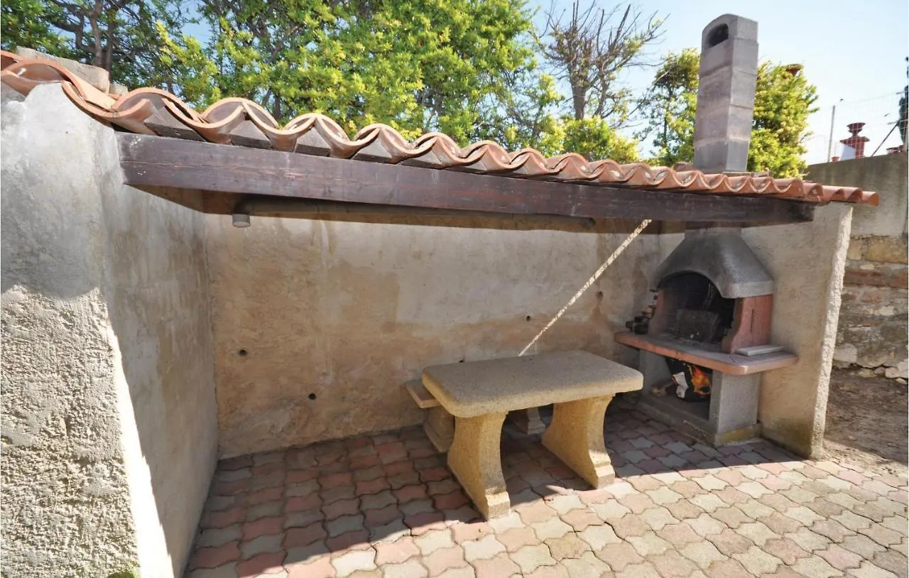 Nice Home In Saint Cannat With Wifi Saint-Cannat